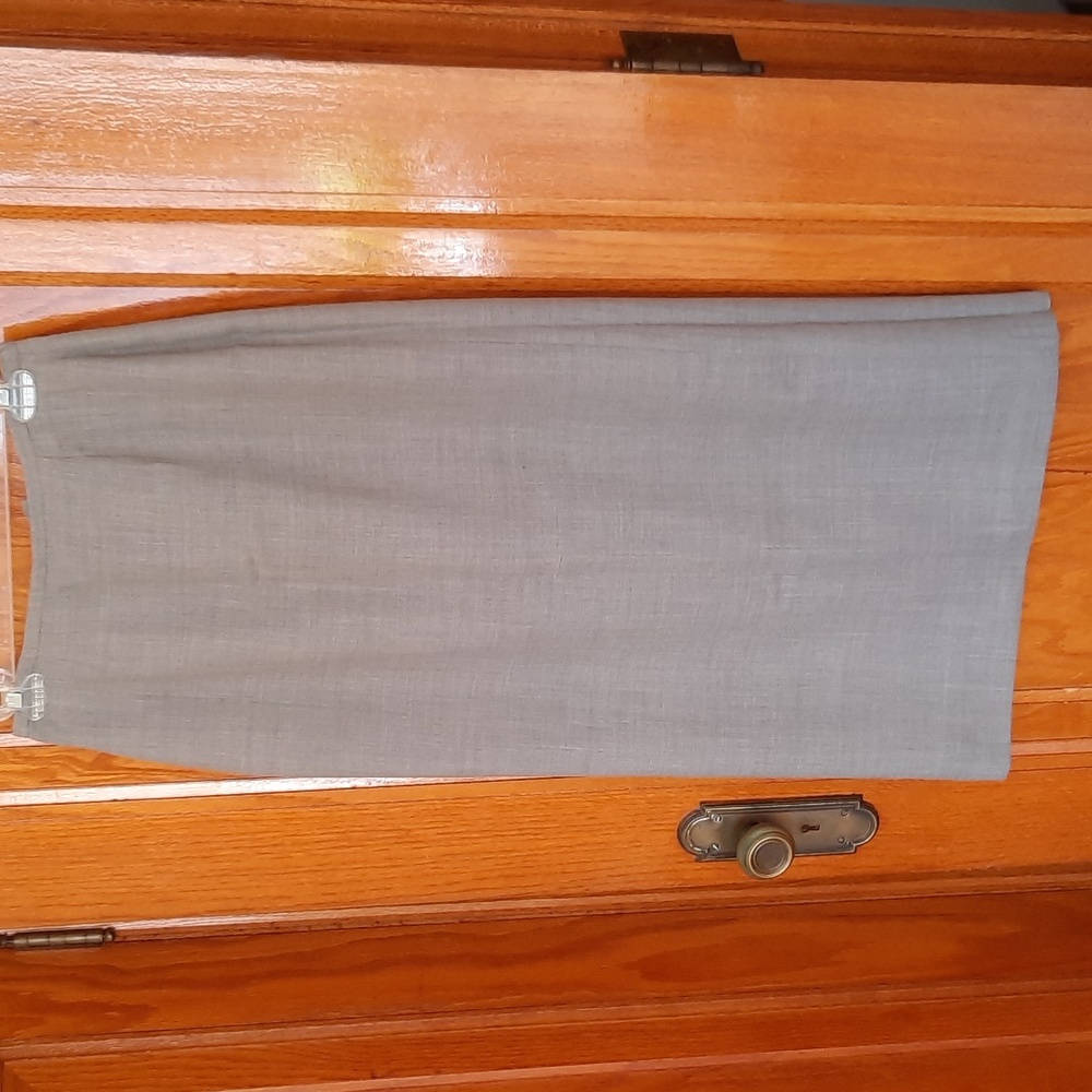 100% Wool Fully-lined Skirt